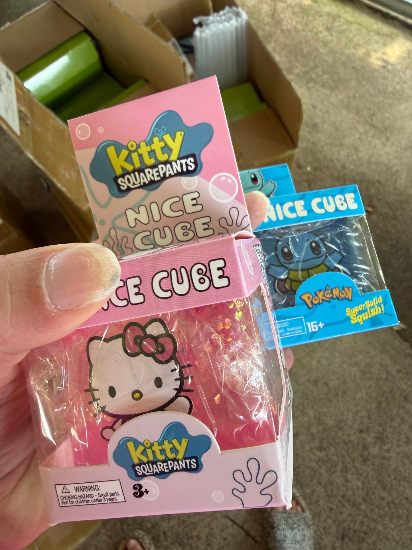 HK cube squishy