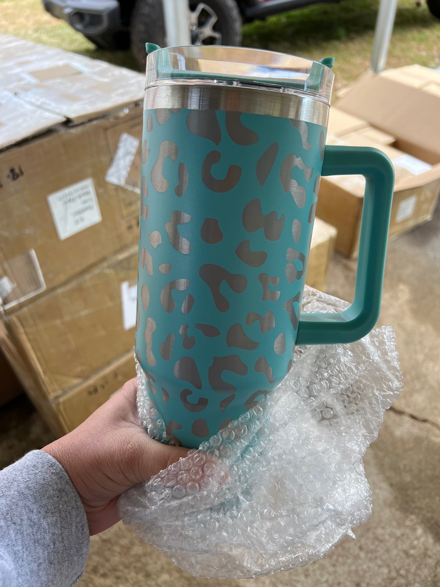 IN stock 40 oz tumblers (leopard, Cow, Solid)