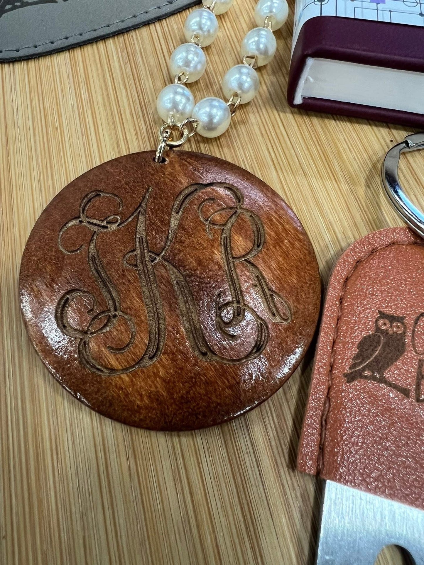 ENGRAVED MONOGRAM NECKLACE *